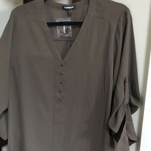NWT Chelsea shirt olive green